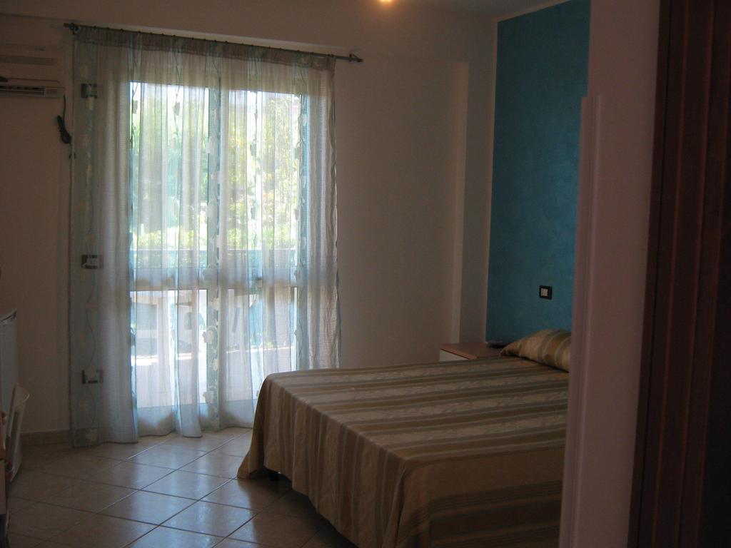 Bed And Breakfast Cirelli Scalea Pokój zdjęcie